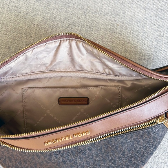 Michael Kors Kenly waist belt bag NEW - Picture 6 of 8